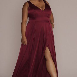Galina Signature Wine/Burgundy Charmeuse Tank V-Neck Maxi Dress - size 10 NWT